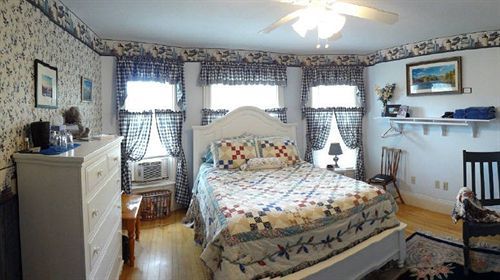 The Young House Bed And Breakfast Millinocket Buitenkant foto