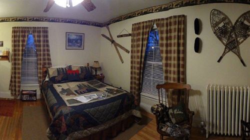 The Young House Bed And Breakfast Millinocket Buitenkant foto