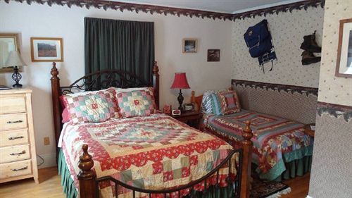 The Young House Bed And Breakfast Millinocket Buitenkant foto